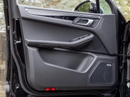 Porsche Macan T AWD 2026