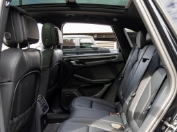 Porsche Macan T AWD 2026