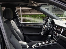 Porsche Macan T AWD 2026