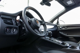 Porsche Macan T AWD 2026