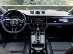Porsche Macan T AWD 2026