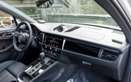 Porsche Macan T AWD 2026