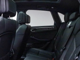 Porsche Macan T AWD 2026
