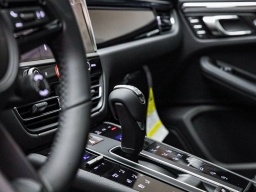 Porsche Macan T AWD 2026
