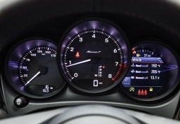 Porsche Macan T AWD 2026