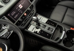 Porsche Macan T AWD 2026