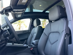 Porsche Macan T AWD 2026