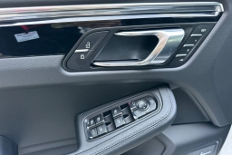 Porsche Macan T AWD 2026