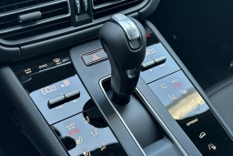 Porsche Macan T AWD 2026