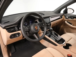 Porsche Macan Base AWD 2026