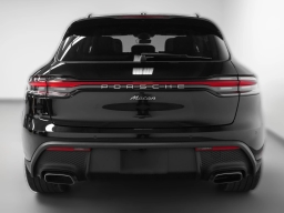 Porsche Macan Base AWD 2026