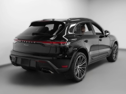 Porsche Macan Base AWD 2026