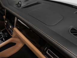 Porsche Macan Base AWD 2026