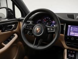 Porsche Macan Base AWD 2026