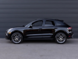 Porsche Macan Base AWD 2026
