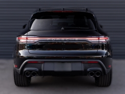 Porsche Macan Base AWD 2026