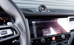 Porsche Macan Base AWD 2026