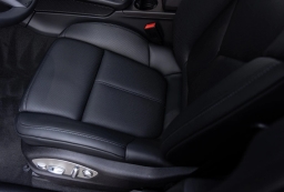 Porsche Macan Base AWD 2026
