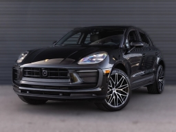 Porsche Macan Base AWD 2026