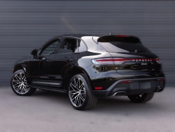 Porsche Macan Base AWD 2026