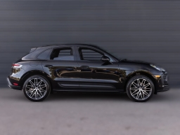 Porsche Macan Base AWD 2026