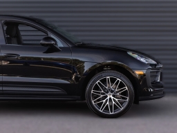 Porsche Macan Base AWD 2026