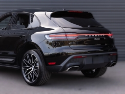 Porsche Macan Base AWD 2026