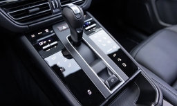 Porsche Macan Base AWD 2026