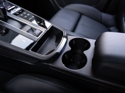 Porsche Macan Base AWD 2026