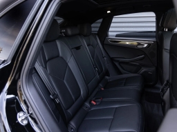Porsche Macan Base AWD 2026