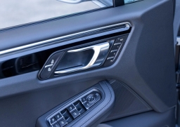 Porsche Macan T AWD 2026