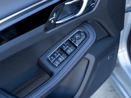 Porsche Macan T AWD 2026