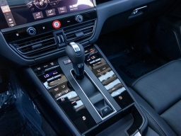 Porsche Macan T AWD 2026