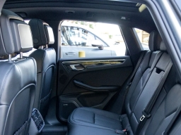 Porsche Macan T AWD 2026