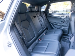 Porsche Macan T AWD 2026