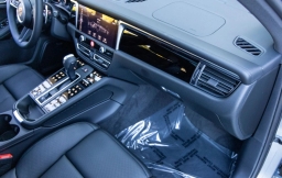 Porsche Macan T AWD 2026