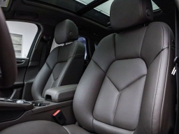 Porsche Macan T AWD 2026