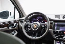 Porsche Macan T AWD 2026