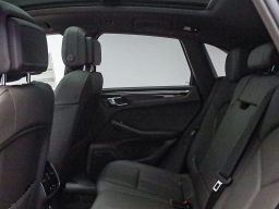 Porsche Macan T AWD 2026