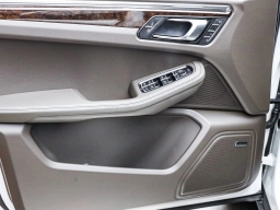 Porsche Macan T AWD 2026