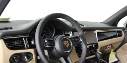 Porsche Macan T AWD 2026