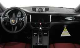 Porsche Macan T AWD 2026