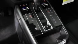 Porsche Macan T AWD 2026