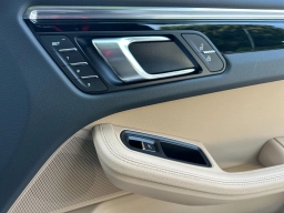 Porsche Macan T AWD 2026