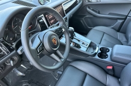 Porsche Macan T AWD 2026