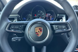 Porsche Macan T AWD 2026
