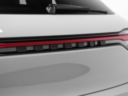 Porsche Macan Base AWD 2026