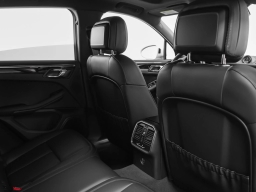 Porsche Macan Base AWD 2026