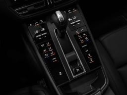 Porsche Macan Base AWD 2026