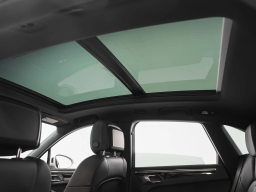 Porsche Macan Base AWD 2026